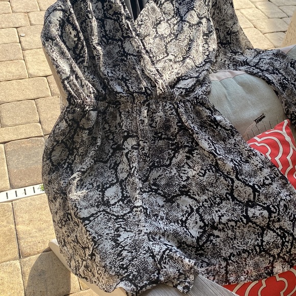 Express Short romper - Picture 5 of 5